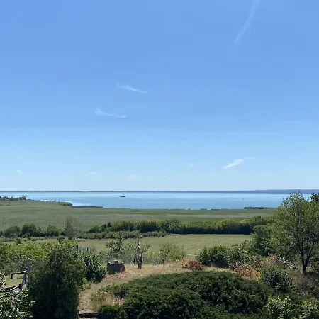 Pacsirta Vendeghaz * チョパク