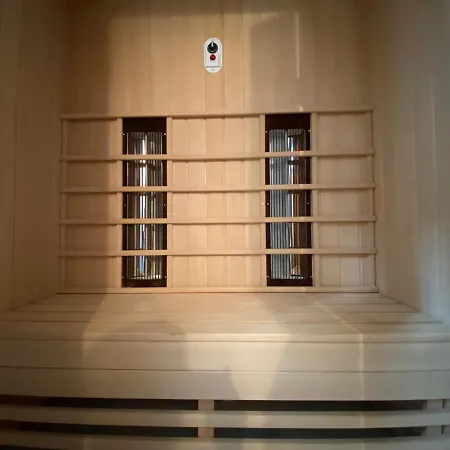 Pacsirta Vendeghaz * تشوباك