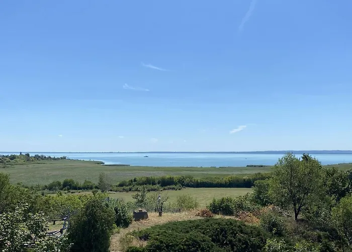 Pacsirta Vendeghaz * Csopak